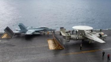 美航母刚来南海炫耀，F-35战机降落时发生事故，伤7人