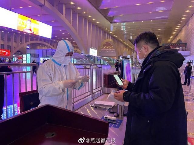 疫情速报：张文宏说新冠病毒会常态化，石家庄站重新开启进站