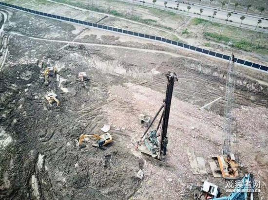 建设中的特斯拉上海超级工厂 图自观察者网